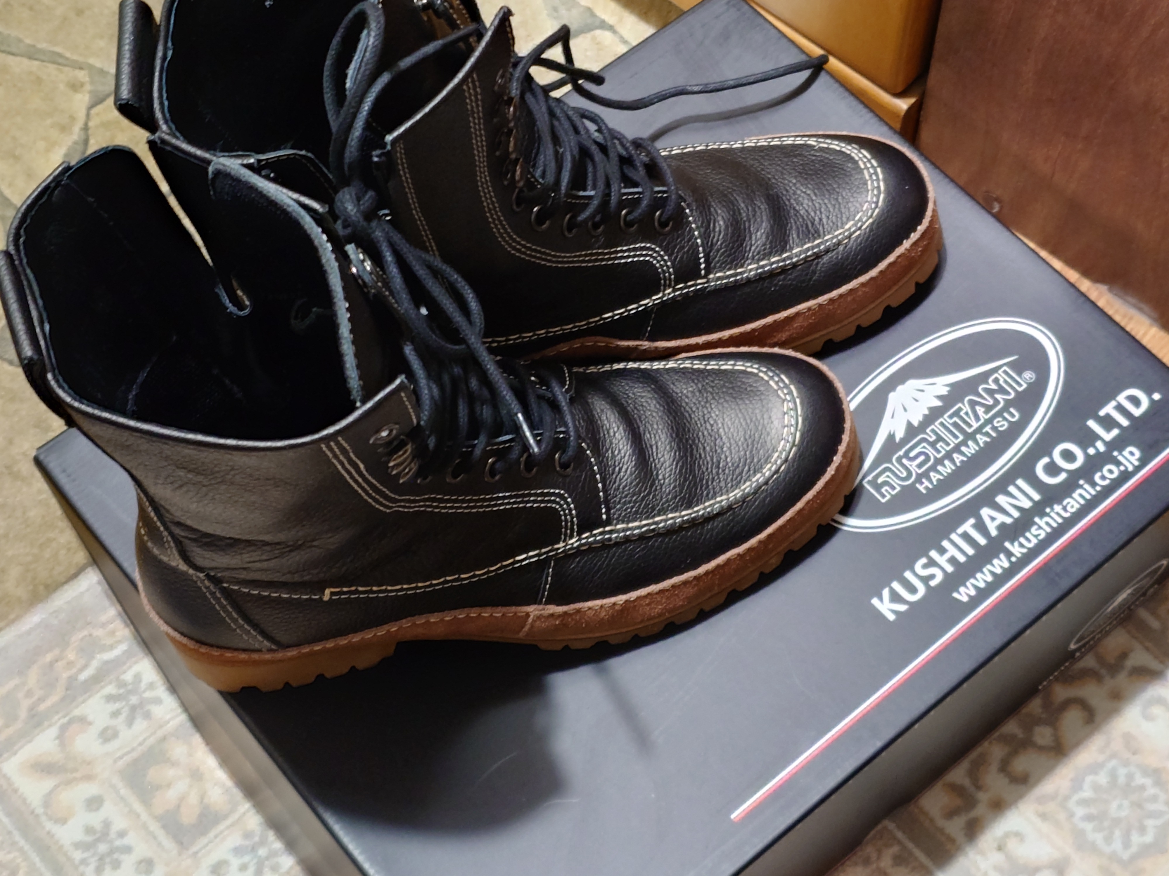 クシタニ　モカシンブーツ　ブラック　26㎝ クシタニのモカシンブーツ購入レビュー！バイクも街歩きもこれ一足でOK